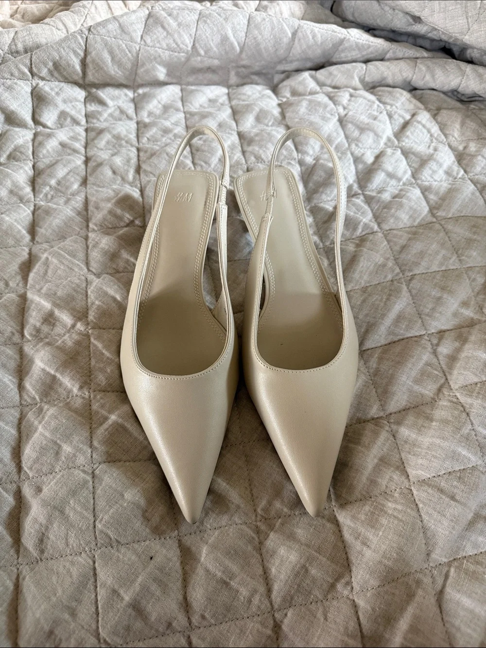 H&M Beige kitten heal Pointed Slingback Pumps - New